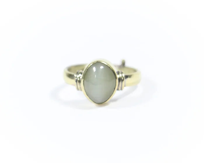 Natural Cat's Eye (Lehsunia) Ring (5 Ratti)