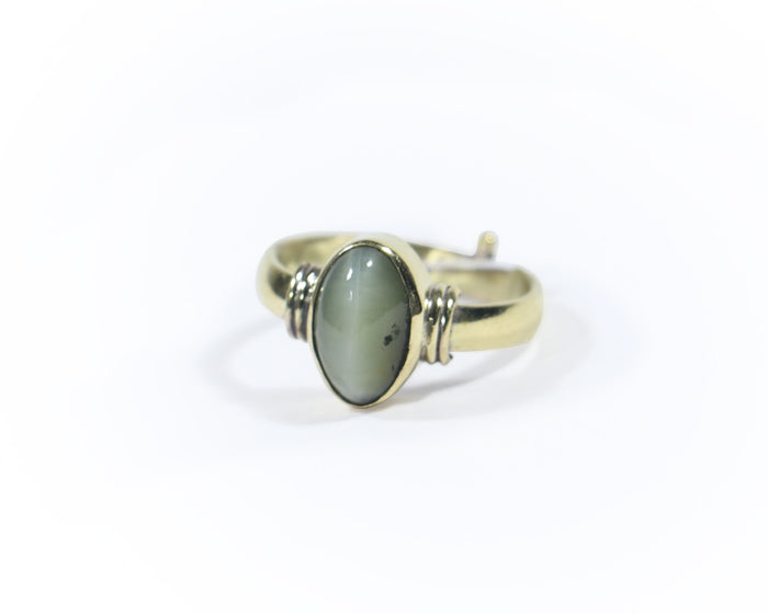 Natural Cat’s Eye (Lehsunia) Ring (7+ Ratti)