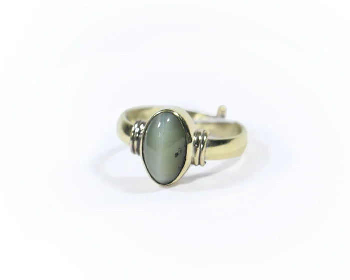 Natural Cat's Eye (Lehsunia) Ring (7 Ratti)