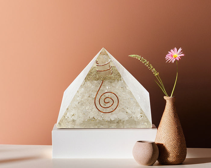 Sphatik Orgone  Pyramid