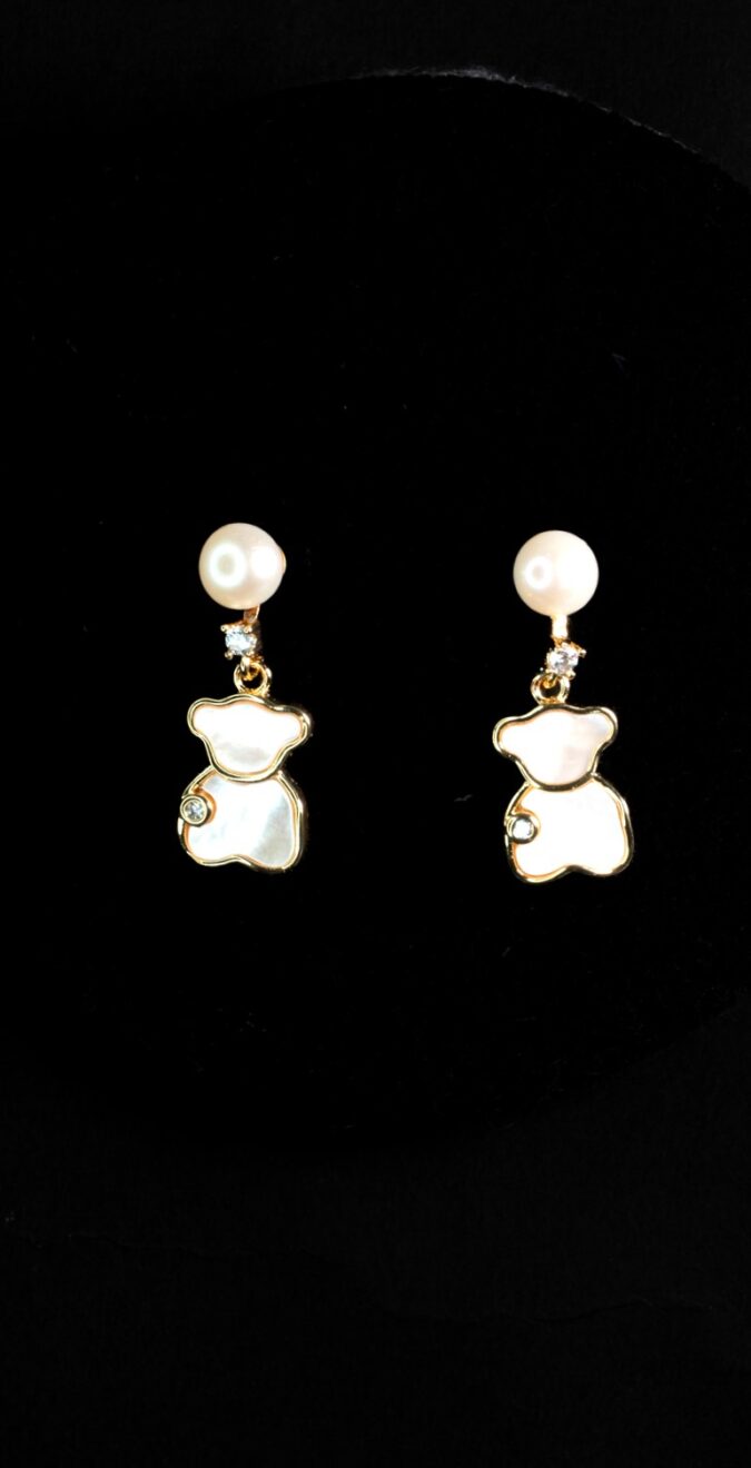 Teddy Shape Pearl Earring