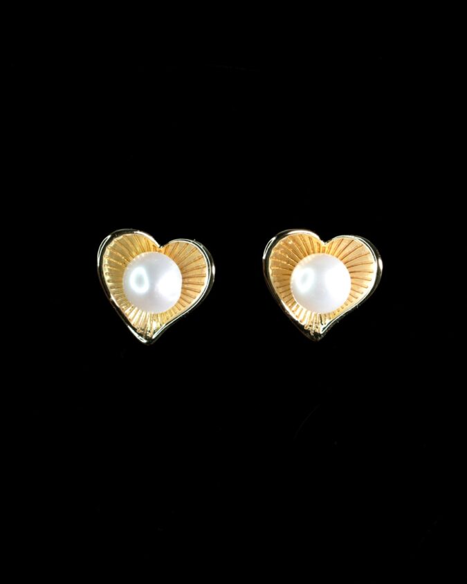 Heart Pearl Earring