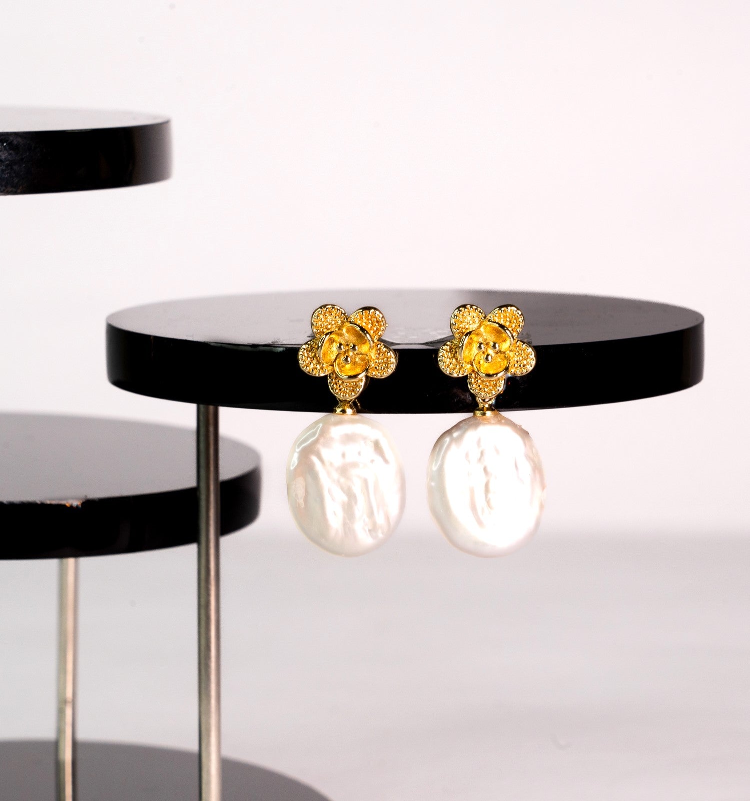 Flower Pearl Earring